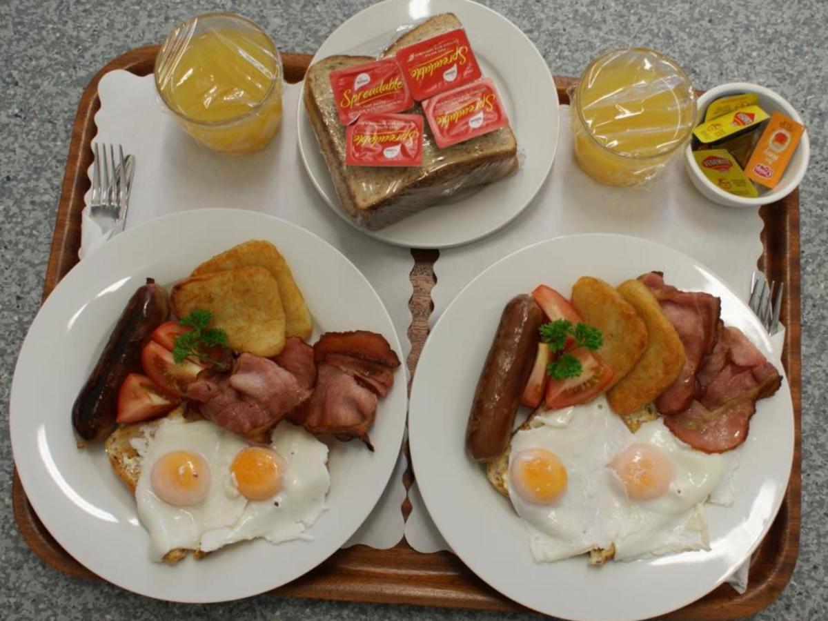 Pukekura Motor Lodge New Plymouth Exterior foto A cooked breakfast